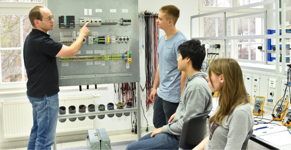 6 Creative Ways to Recruit More Youth Employment Partners 2-1